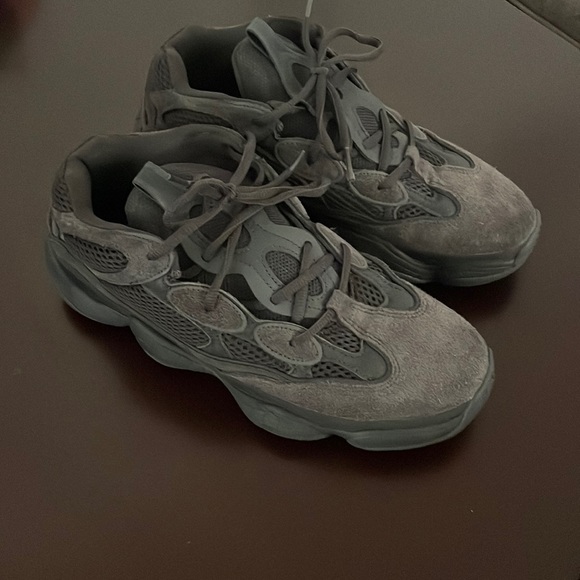 Yeezy 500 Black Size 9 1/2 - Picture 1 of 4